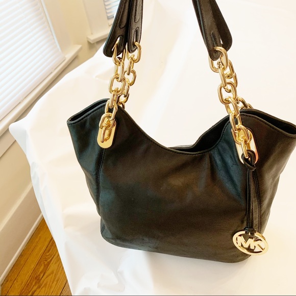 Michael Kors Soft Calf Leather Lillie Chain Tote Black Gold Hardware - Picture 2 of 11